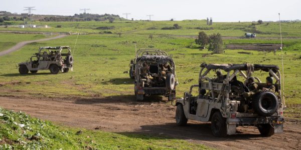 כוחות בדרך ללבנון   צילום: דו"צ