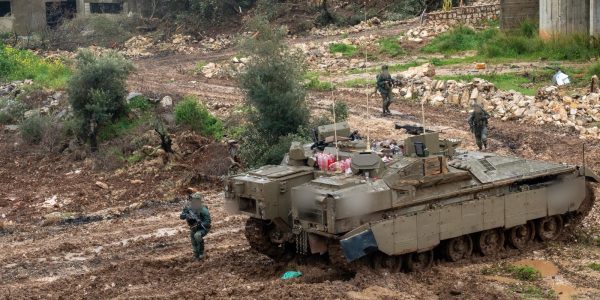 צה"ל פועל בלבנון  צילום: דו"צ