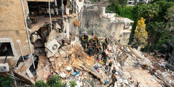 זירת הנפילה הקשה בחיפה. צילום: דו"צ