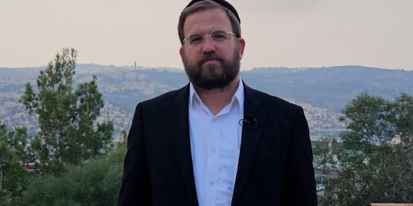 Video Thumbnail: למה יוסף התערב בהחלטת אביו לשכל ידיים? | הרב נתן נוישטט