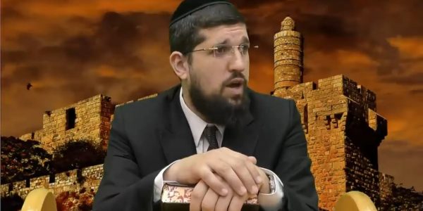 הרב אלי עמר. צילומסך