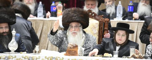 resized_סעודת הבר מצוה לבן הגה''צ אב''ד קרית צאנז טבריה שליט''א - בברכת לחיים