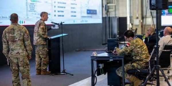 החיילים המצרים במפקדה בקרית גת. צילומסך.