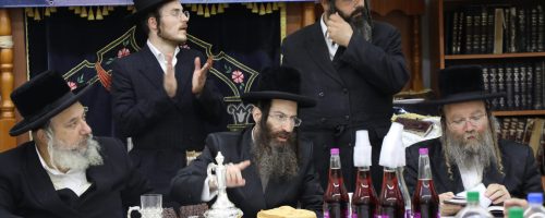 אדמור_מזידיטשוב_ביתר_במעמד