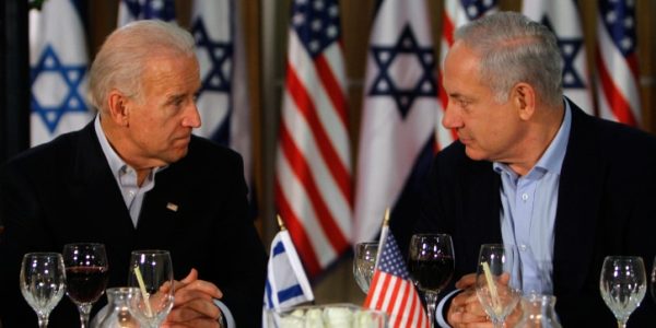 רה"מ נתניהו עם ג'ו ביידן אז סגן נשיא ארה"ב | צילום: Miriam Alster/FLASH90