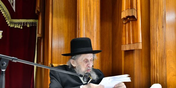 הגר''ד לנדו בישיבת פוניבז'. צילום שוקי לרר (5)