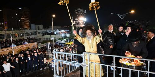 הדלקה הרב אלימלך בידרמן. לג בעומר תשפ''ו. צילום - מנדי הכטמן (32)