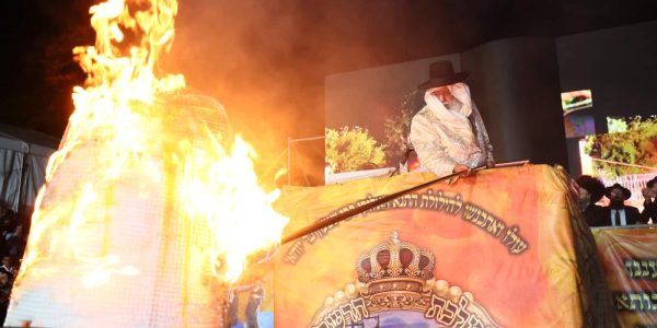 הדלקה וחלאקה הרב בניהו שמואלי. צילום ים לביא (27)