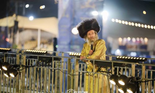 הדלקה רבי אלימלך בידרמן, מירון תשפ''ה. צילום - דב בער הכטמן (23)