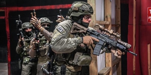 היחידה הטקטית של המשטרה בפעולות מעצר המחבל. צילום דוברות המשטרה (2)