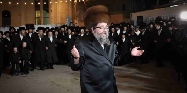 הכנסת ספר תורה סקולען ירושלים. צילום דוד ארזני (14)