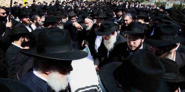 הלוויית הרב יוסף יצחק ווילשאנסקי. צילום דב בער הכטמן (48)