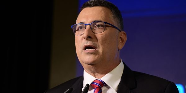 גדעון סער, במסיבת עיתונאים // צילום: תומר נויברג/Flash90