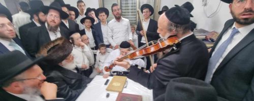 הקבלת-פני-רבו-אצל-מרן-הגרד-לנדו.-צילום-שוקי-לרר-9