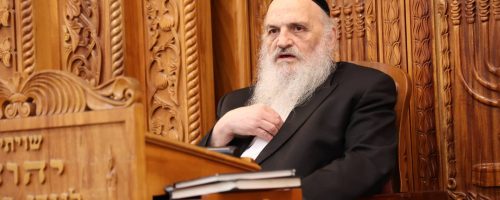 הרב חיים פיינשטיין בישיבת אור לציון בראשות הרב בן ציון אבא שאול. צילום דוד ארזני (16)