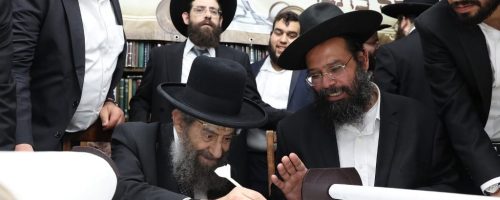 הרב מסעוד בן שמעון הכנסת ספר תורה ישיבת אור אליצור. צילום יעקב כהן (41)