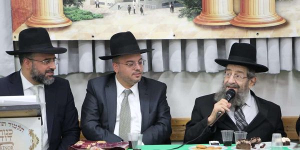 הרב מסעוד בן שמעון תעודות. צילום איתי קצב (6)