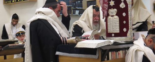 הרב-סלים-בקריאת-מגילה.-צילום-באדיבות-המצלם-6