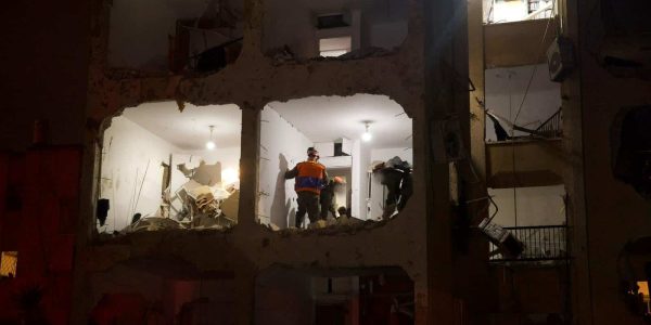 זירת הנפילה בערד. צילום - דו''צ (1)