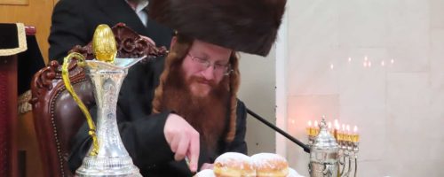 חנוכה בחצר קאליב. באדיבות המצלם (7)