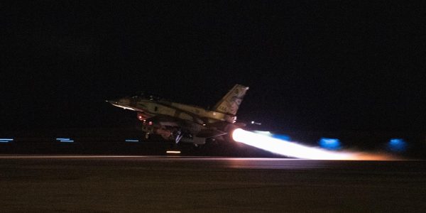 חרבות ברזל - מטוסי קרב של צה''ל ממריאים לתקיפה בלבנון. צילום - דו''צ (5)