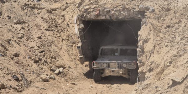 חרבות ברזל - מנהרת הענק שאותרה בציר פילדלפי. צילום דו''צ (1)