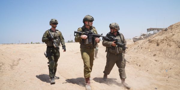 חרבות ברזל - סגן הרמטכ''ל אמיר ברעם ברצועת עזה. צילום - דו''צ (1)