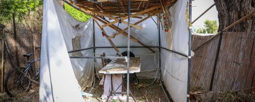 View of a Sukkah that was left from last year, in the northern Israeli city of Kiryat Shmona, October 15, 2024. Photo by David Cohen/Flash90 *** Local Caption *** עיר
קריית
שמונה
סוכה
שנה
שעברה
מפונים
מלחמה