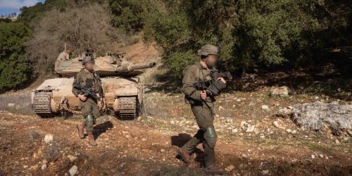 חרבות ברזל - צוות הקרב החטיבתי 769 בפעילות לאיתור אמל''ח בדרום לבנון. צילום - דו''צ (6)