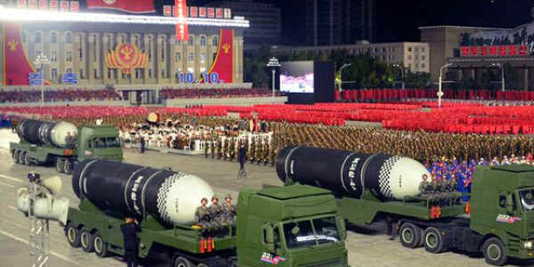 טילי ענק בצפון קוריאה