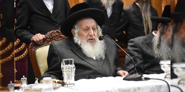 טיש יארצייט נאראל. צילום יהודה פרקוביץ (3)