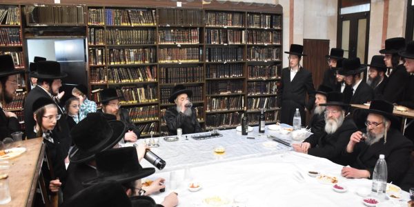 טיש לעלוב בני ברק. צילום - יהודה פרקוביץ (9)