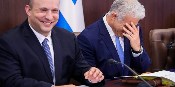 נפתלי בנט ויאיר לפיד. צילום: מארק ישראל סלם