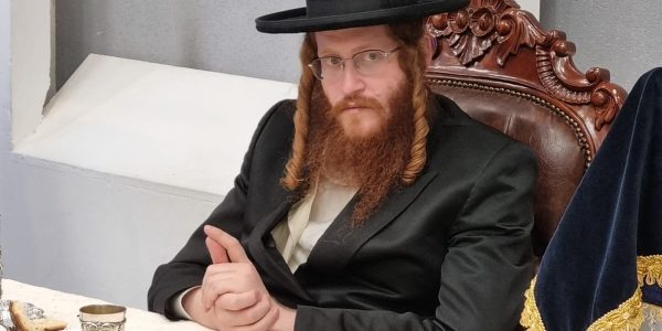 האדמו"ר מקאליב שליט"א סמוך לקבר רחל ביום ההצלה