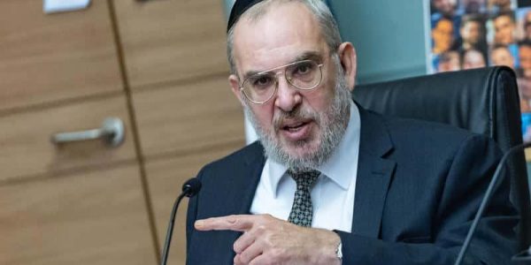 יעקב אשר. צילום יונתן סינדל פלאש 90