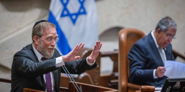 יצחק פינדרוס// צילום אוליבייה פיטוסי/פלאש 90