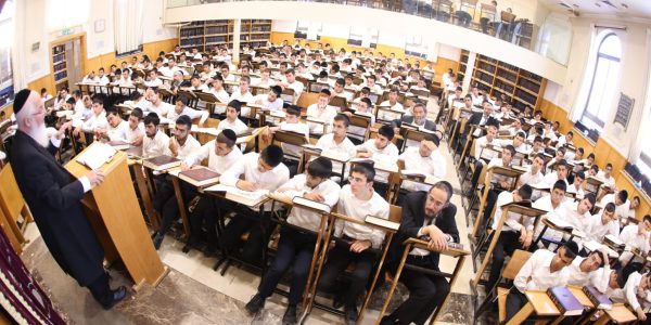 ישיבת ברית יעקב. צילום שמואל דריי (19)