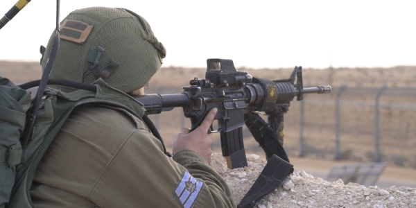 חייל בגבול מצרים - צילום דובר צה"ל