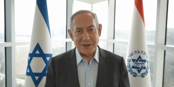 ראש הממשלה בנימין נתניהו ביציאה מאשפוז בבית החולים הדסה עין כרם. צילומסך