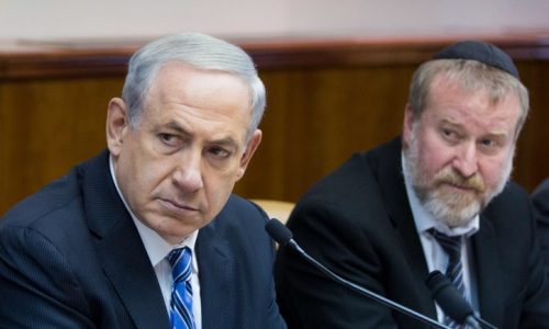 רוה"מ בנימין נתניהו והיועמ"ש לשעבר מנדלבליט. צילום: Yonatan Sindel/Flash90