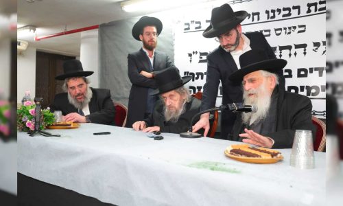 מרן הגר''ד לנדו בישיבת רבי חיים עוזר. באדיבות המצלם (5)