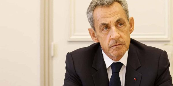 ניקולא סרקוזי מתוף הטויטר