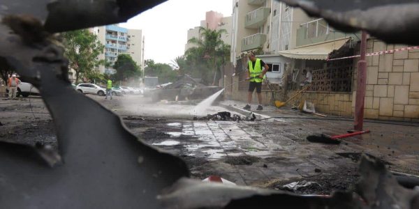 נפילה באשדוד בחרבות ברזל. צילום באדיבות המצלם (1)