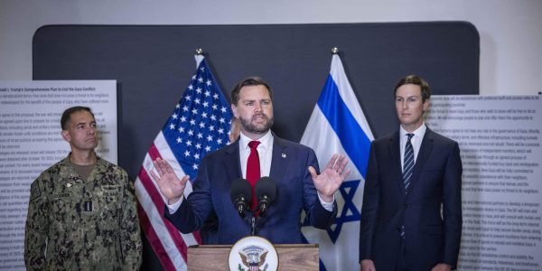 U.S. Vice President JD Vance delivers a statement to the media alongside U.S. Middle East Envoy Steve Witkoff and Jared Kushner, near Kiryat Gat, on October 21, 2025. Photo by Chaim Goldberg/Flash90

 *** Local Caption *** ישראל
מסיבת עיתונאים
ארצות הברית
ביקור
עזה
מלחמה
הפסקת אש
סגן נשיא ארה"ב
 ג'יי די ואנס
ג'ארד קושנר
סטיב ויטקוף