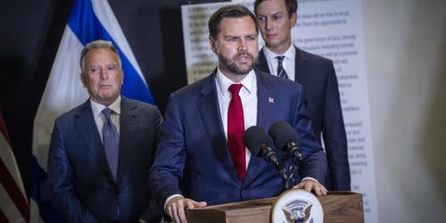U.S. Vice President JD Vance delivers a statement to the media alongside U.S. Middle East Envoy Steve Witkoff and Jared Kushner, near Kiryat Gat, on October 21, 2025. Photo by Chaim Goldberg/Flash90

 *** Local Caption *** ישראל
מסיבת עיתונאים
ארצות הברית
ביקור
עזה
מלחמה
הפסקת אש
סגן נשיא ארה"ב
 ג'יי די ואנס
ג'ארד קושנר
סטיב ויטקוף