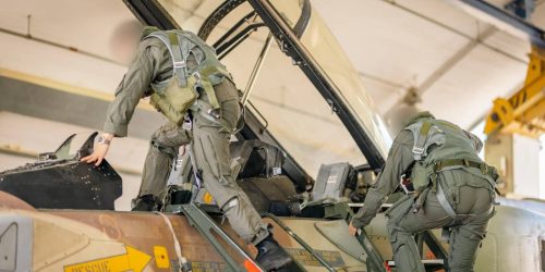 עם כלביא - מטוסי חיל האוויר ממריאים ליירוט כטב''מים. צילום - דו''צ (2)