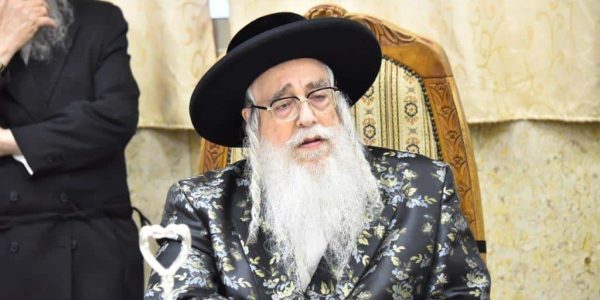 האדמו"ר בל"ג בעומר באירוסי נכדתו וטיש לכבוד הרשב"י צילום שוקי לרר