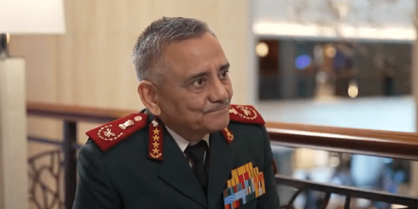 שר ההגנה הפקיסטני