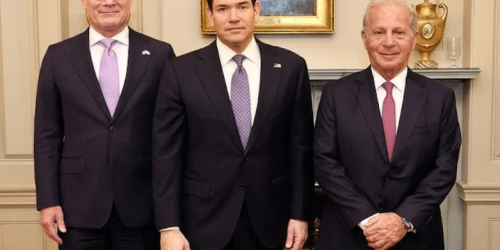 השגריר לייטר עם מזכיר המדינה רוביו והשגריר האמריקני בביירות