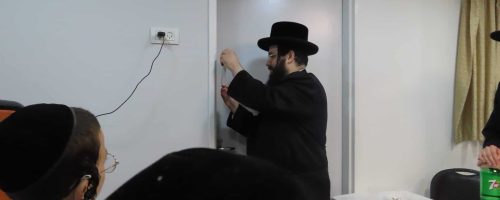 קביעת-מזוזה